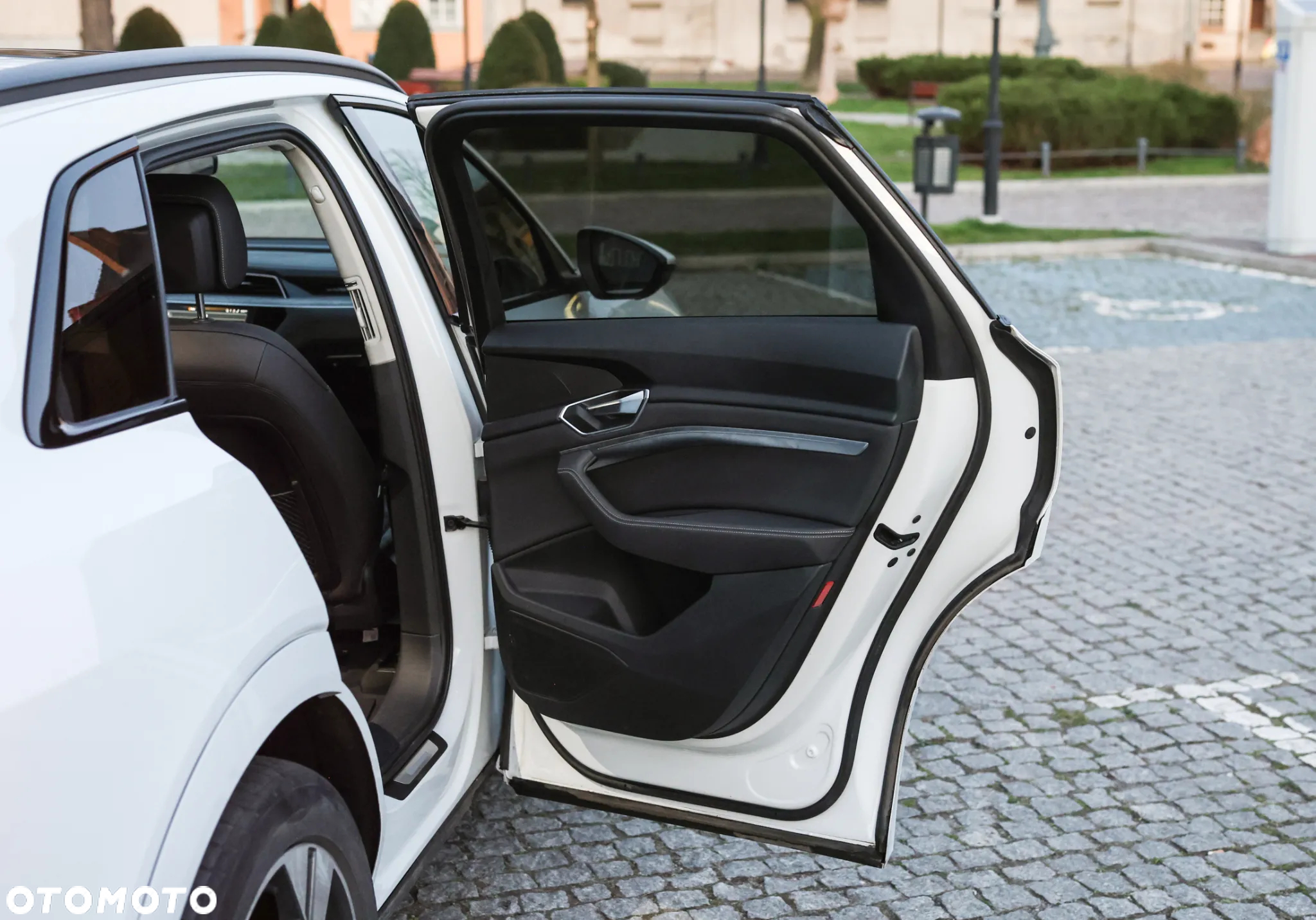 Audi e-tron 55 Quattro S Line - 31