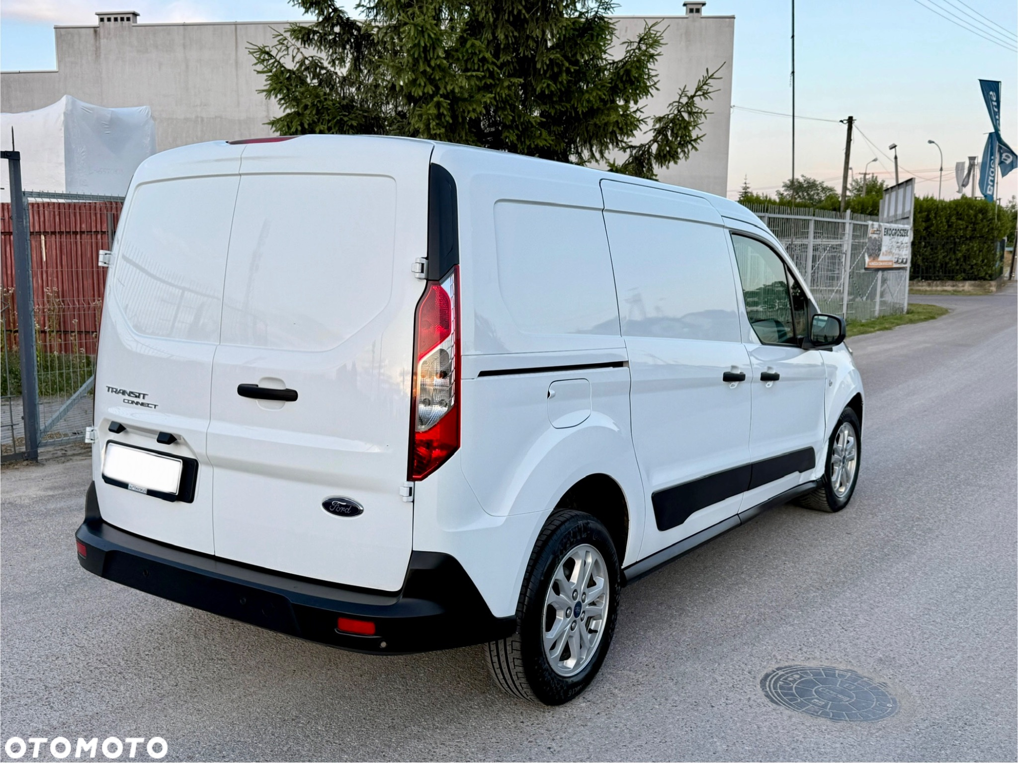 Ford Transit Connect - 18