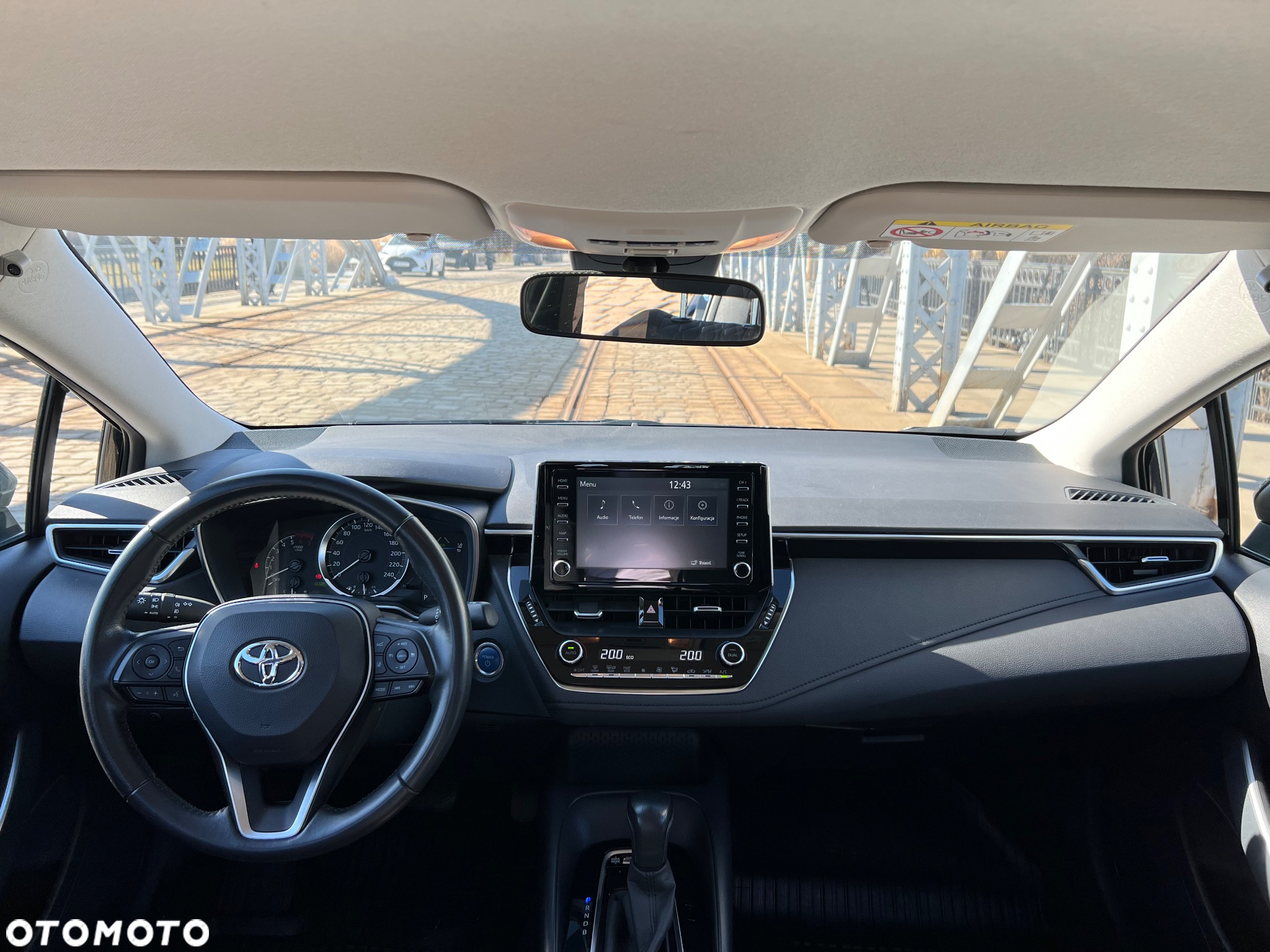 Toyota Corolla 1.8 Hybrid Comfort - 15
