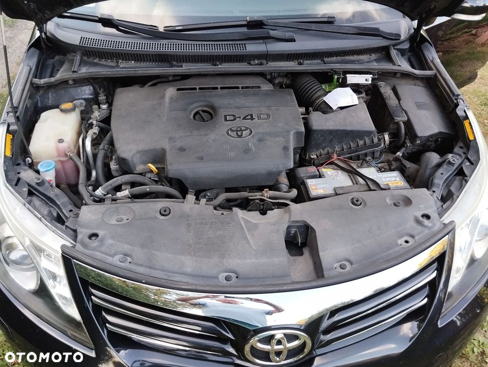 Toyota Avensis 2.0 D-4D Premium - 8