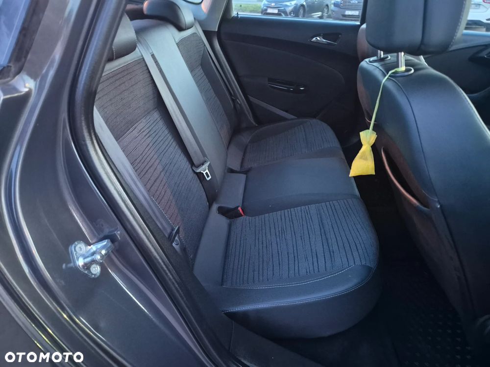 Opel Astra 1.6 Business - 10