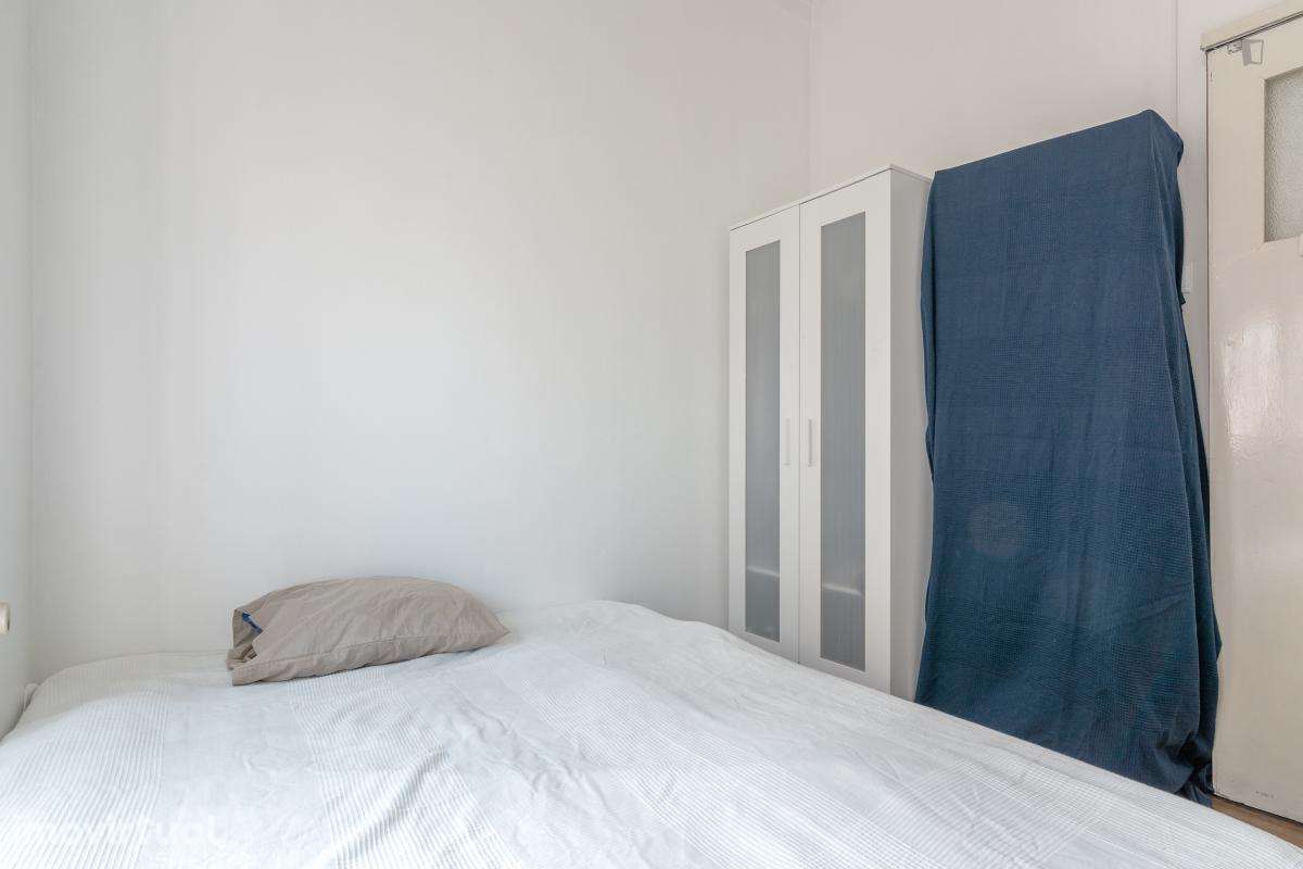 Quarto - localizado em Alameda Lisbon - Grande imagem: 3/13