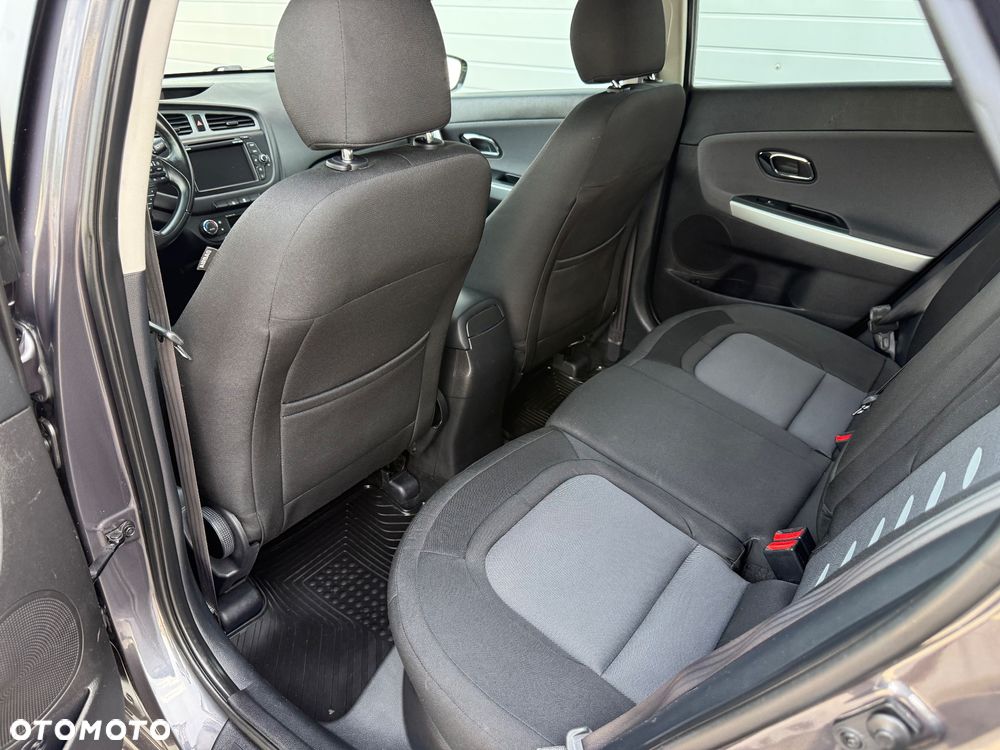 Kia Ceed - 25