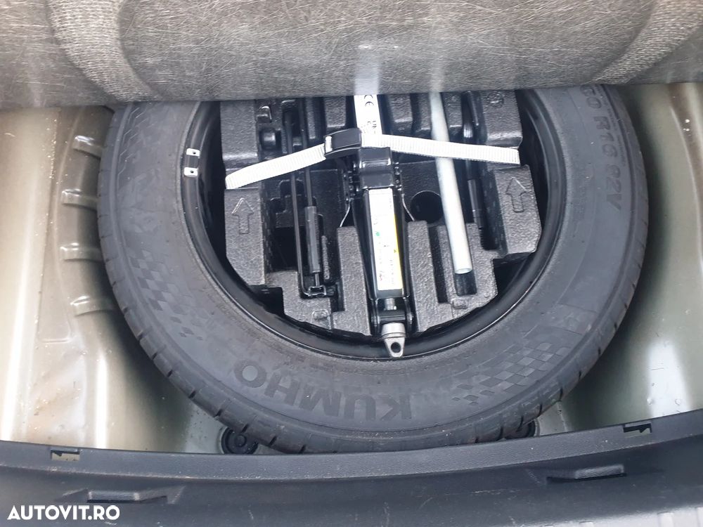 Skoda Octavia 2.0 TDI DSG Ambition - 9