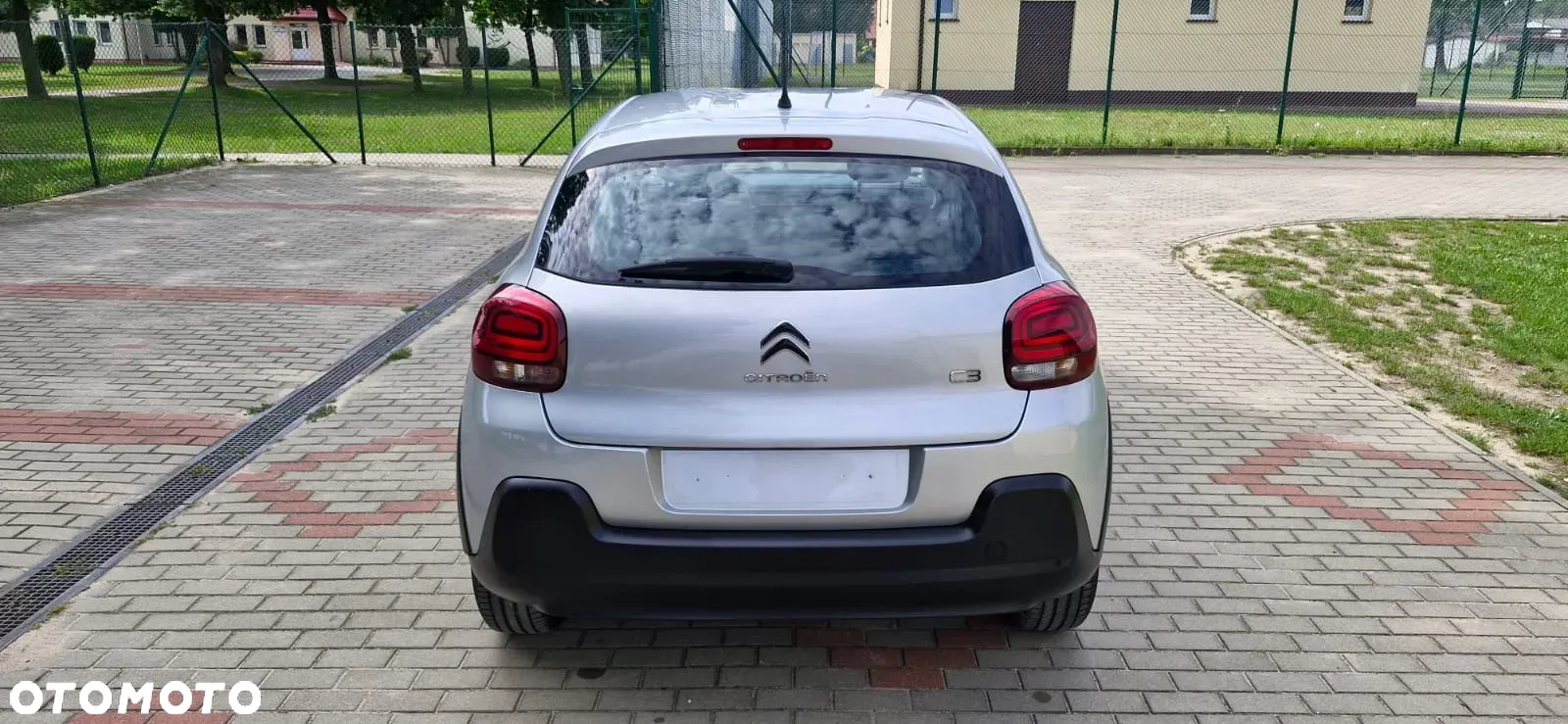 Citroën C3 1.6 BlueHDi Live S&S - 4