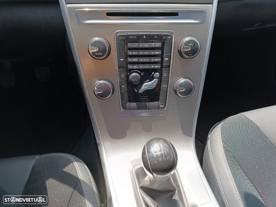 Volvo XC 60 2.0 D3 Drive - 11