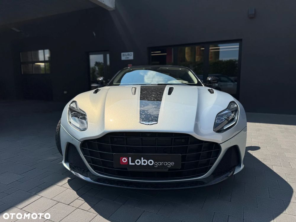 Aston Martin DB11 Launch Edition - 2