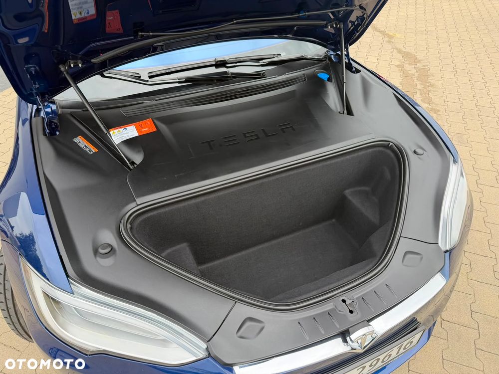 Tesla Model S - 14