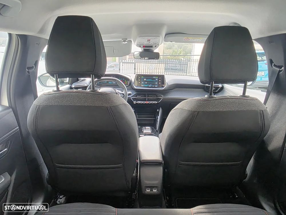 Peugeot e-208 Allure - 14