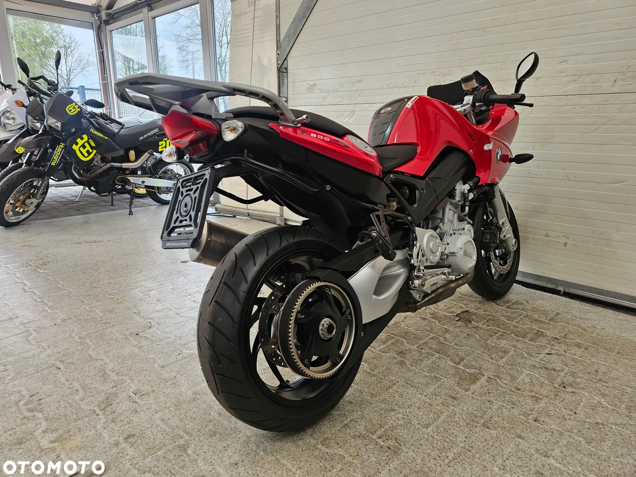BMW F - 28