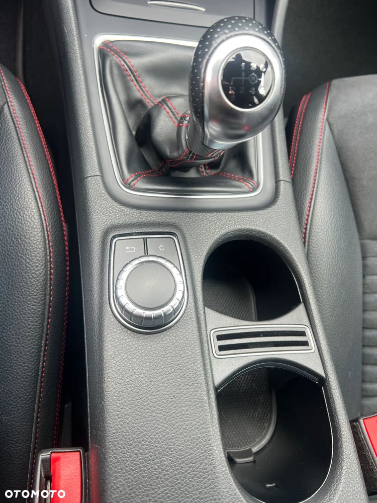 Mercedes-Benz Klasa A 180 AMG Line - 15