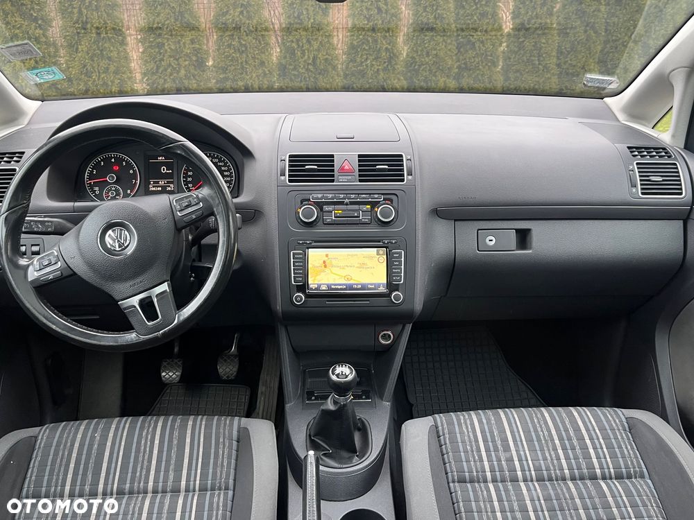 Volkswagen Touran 1.4 TSI Cross - 13