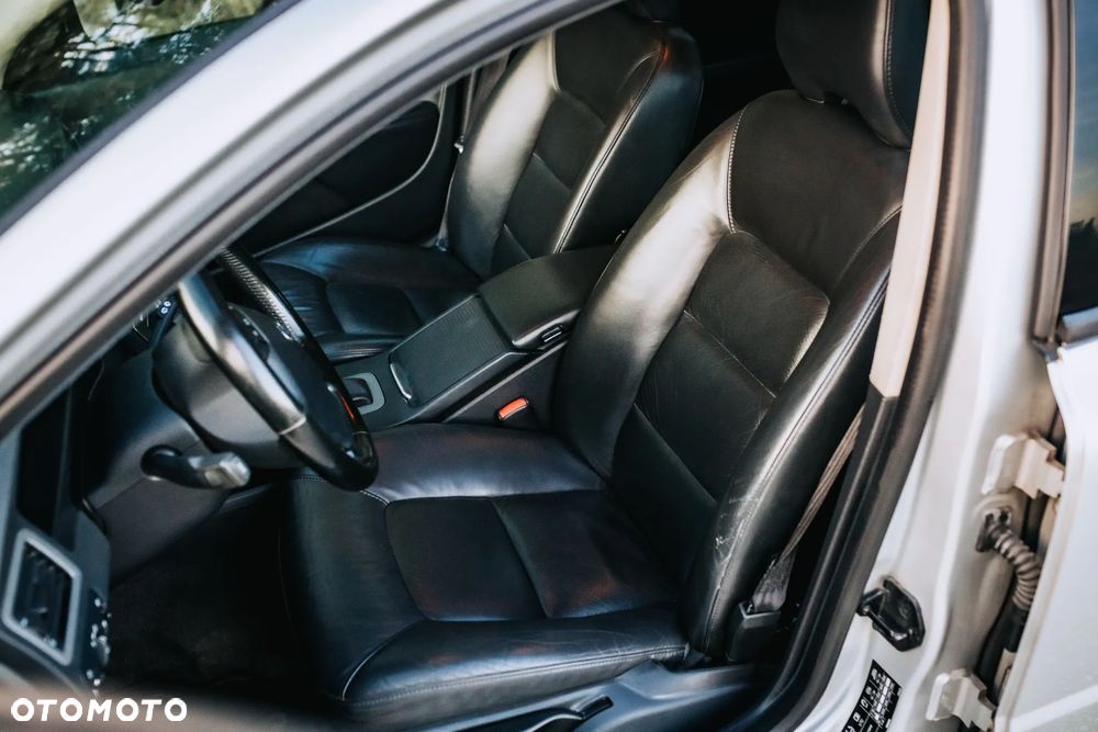 Volvo V70 2.0D Summum - 18
