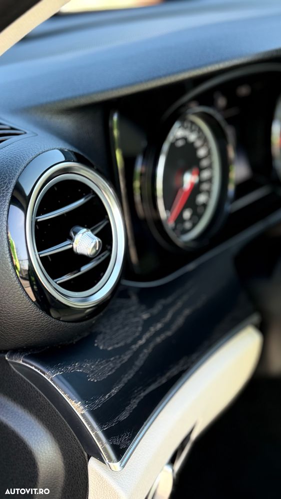 Mercedes-Benz E - 27