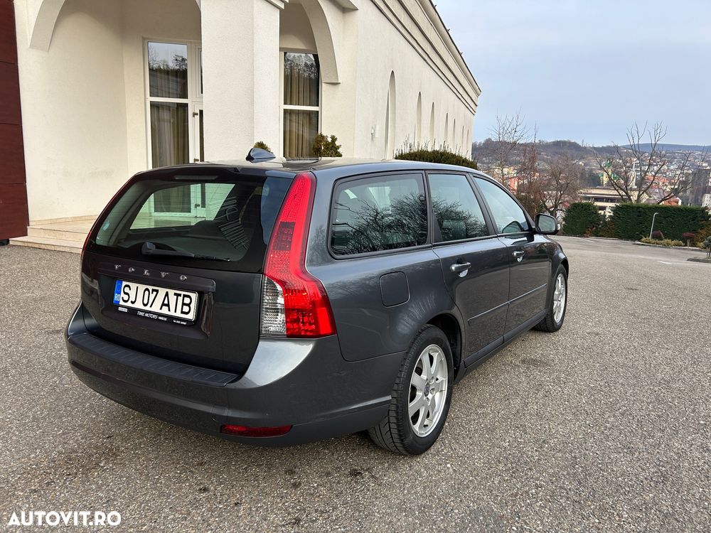 Volvo V50 1.6D Momentum - 4