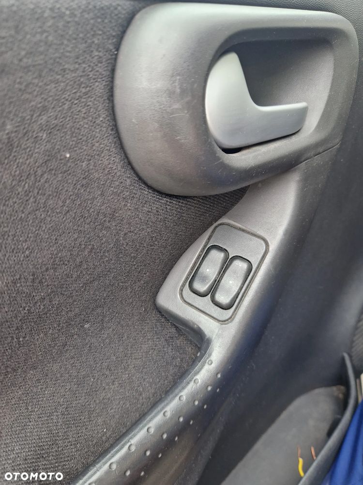 Opel Corsa - 10