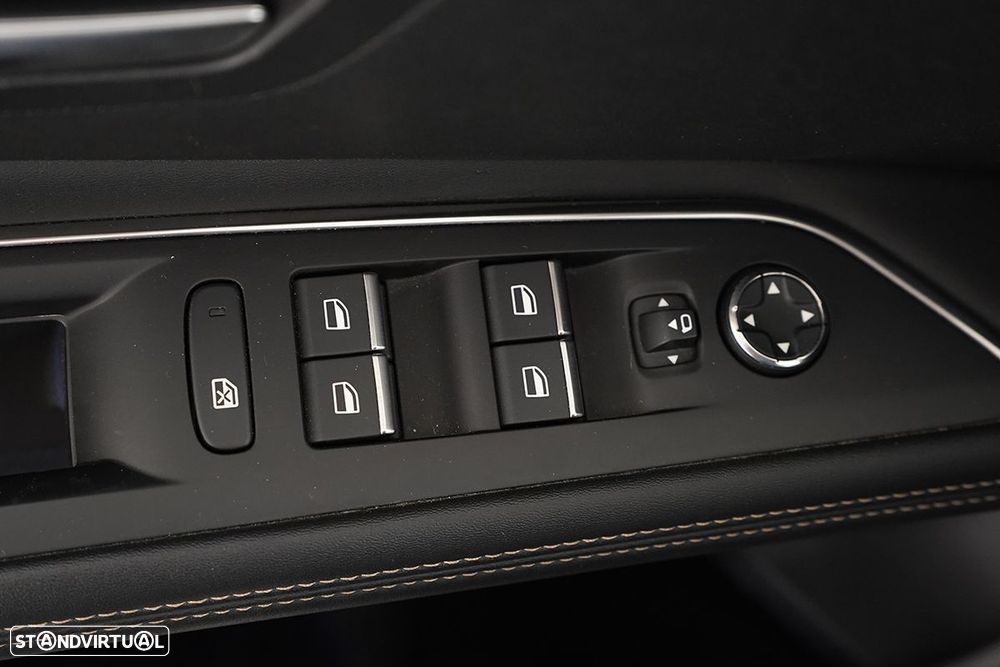 Peugeot 3008 1.2 PureTech GT EAT8 - 19