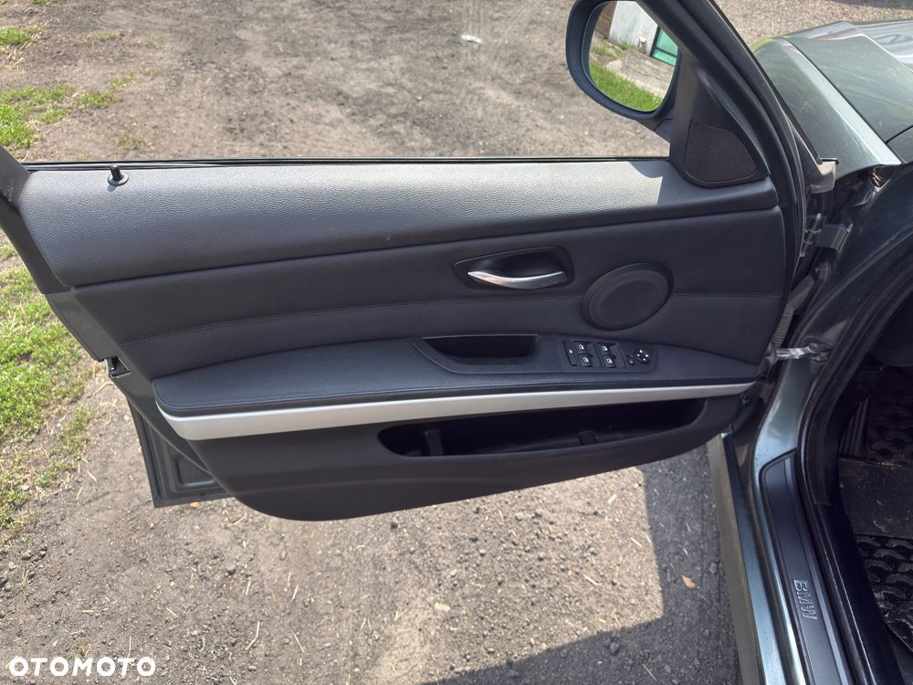 BMW Seria 3 - 24