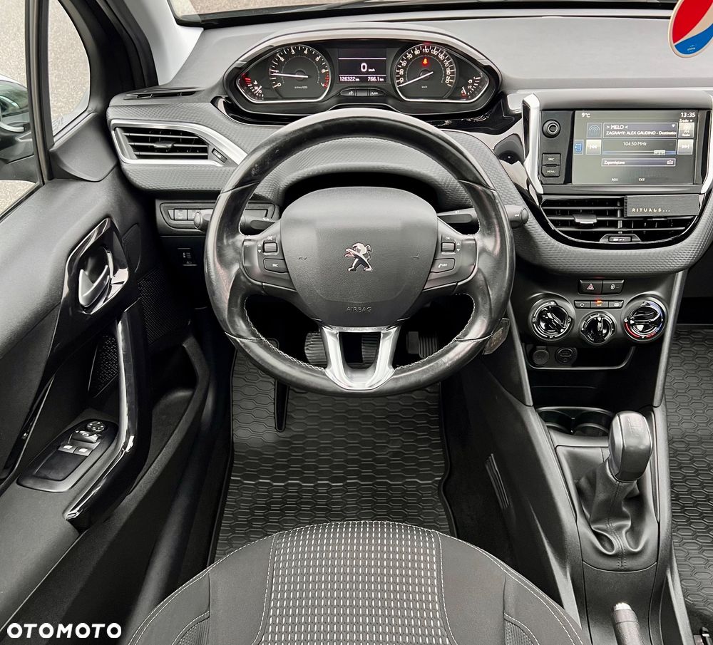 Peugeot 208 82 PureTech Style - 16