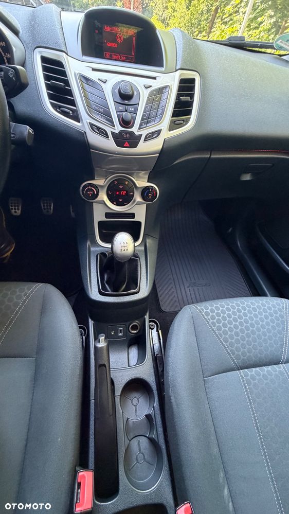 Ford Fiesta - 23
