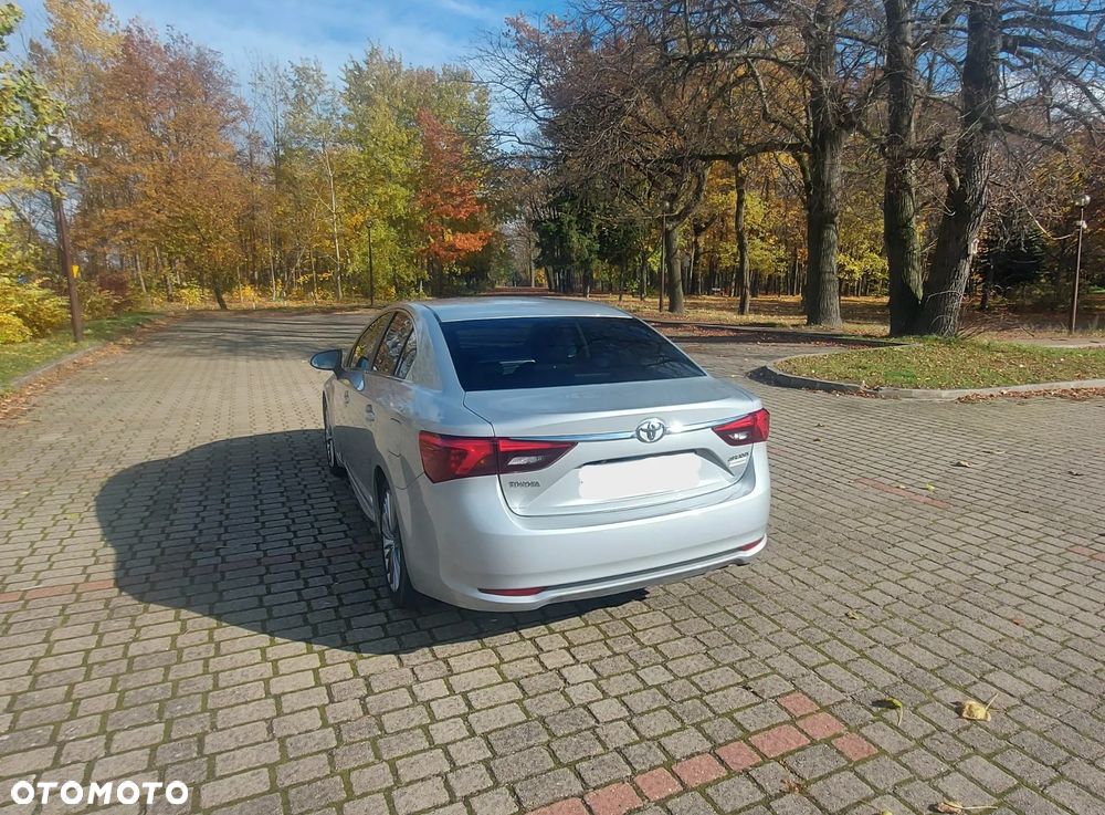 Toyota Avensis 2.0 Prestige MS - 10