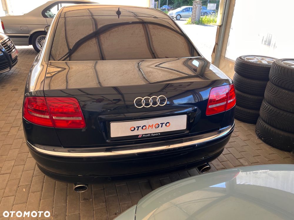 Audi A8 4.2 Quattro - 21