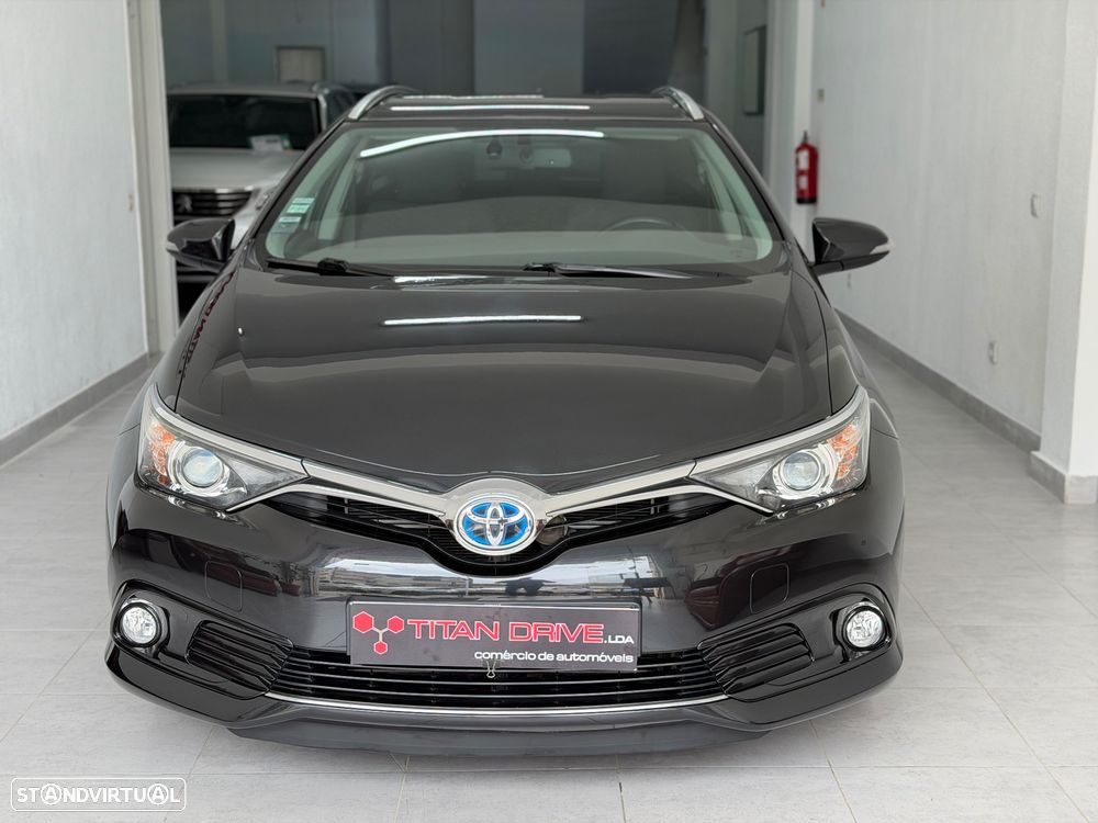 Toyota Auris Touring Sports 1.8 HSD Comfort+P.Sport - 2