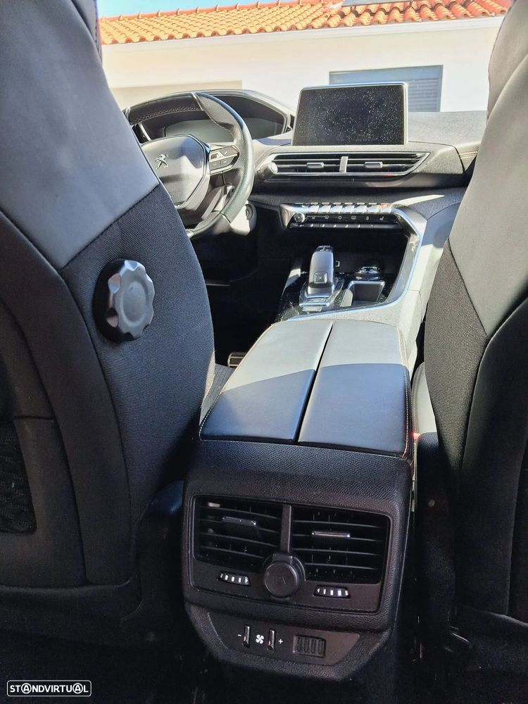 Peugeot 5008 THP 165 EAT6 Allure - 11