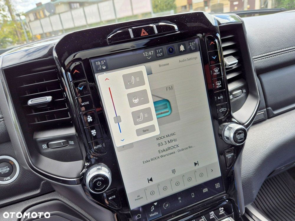 RAM 1500 Crew Cab Laramie - 22