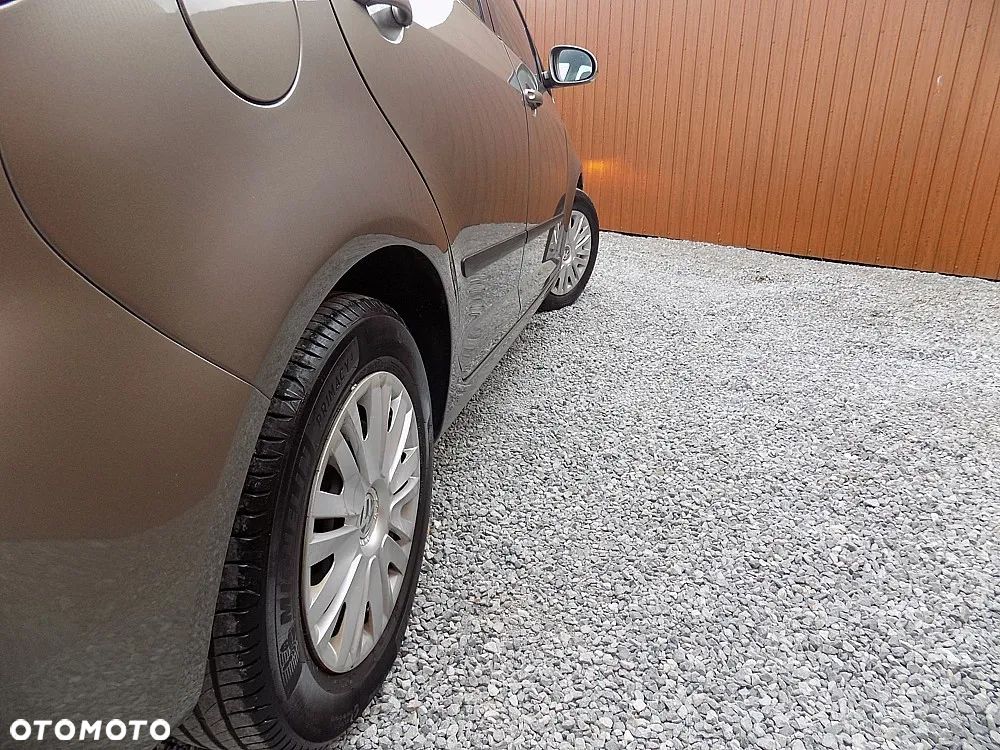 Volkswagen Golf Plus 1.6 TDI DPF Comfortline - 20