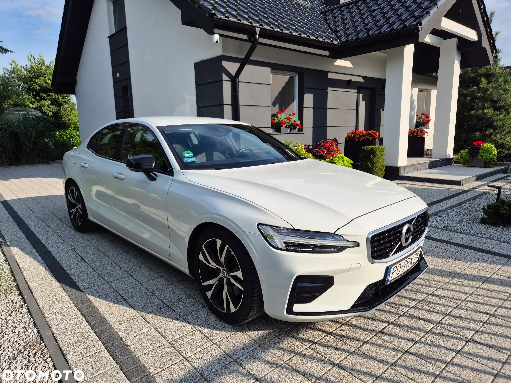 Volvo S60 T4 R-Design - 1