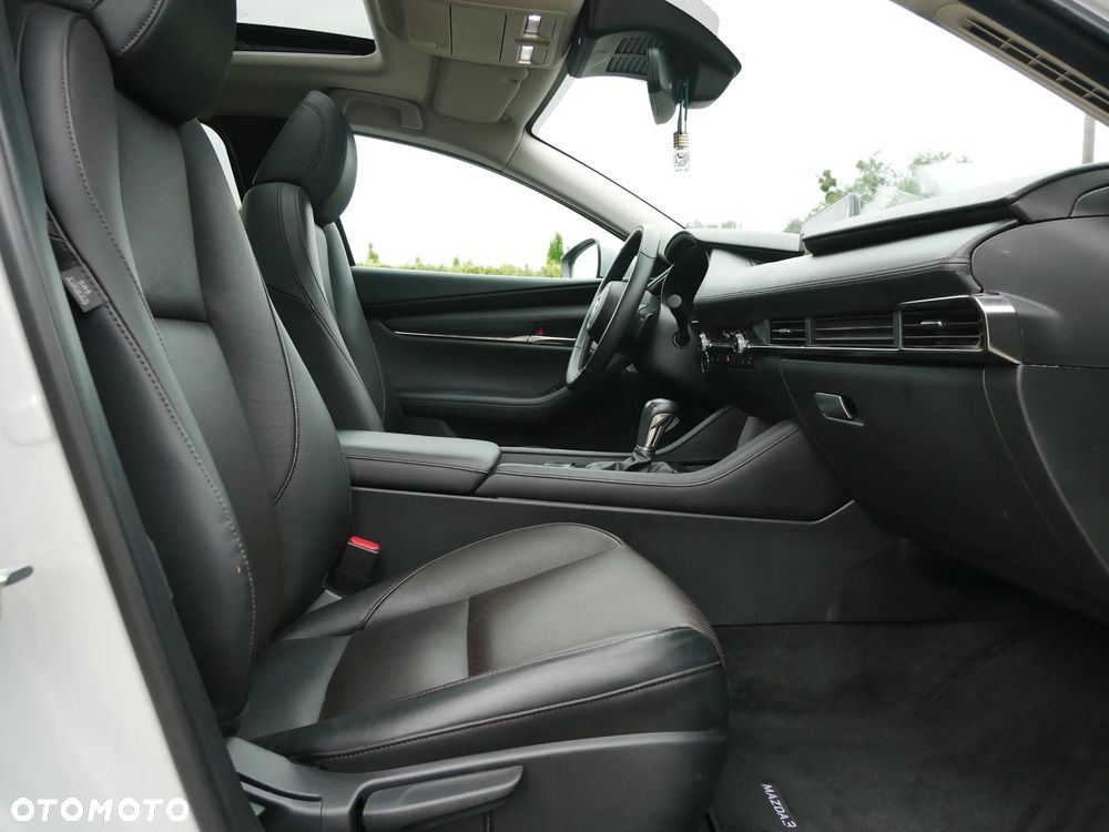 Mazda 3 e-SKYACTIV-X 186 M HYBRID DRIVE EXCLUSIVE-LINE - 28