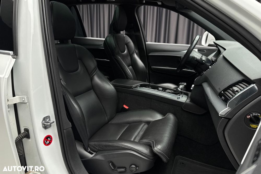 Volvo XC 90 - 9