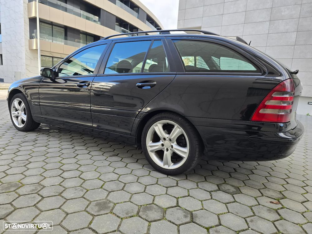 Mercedes-Benz C 220 T CDI Classic - 12