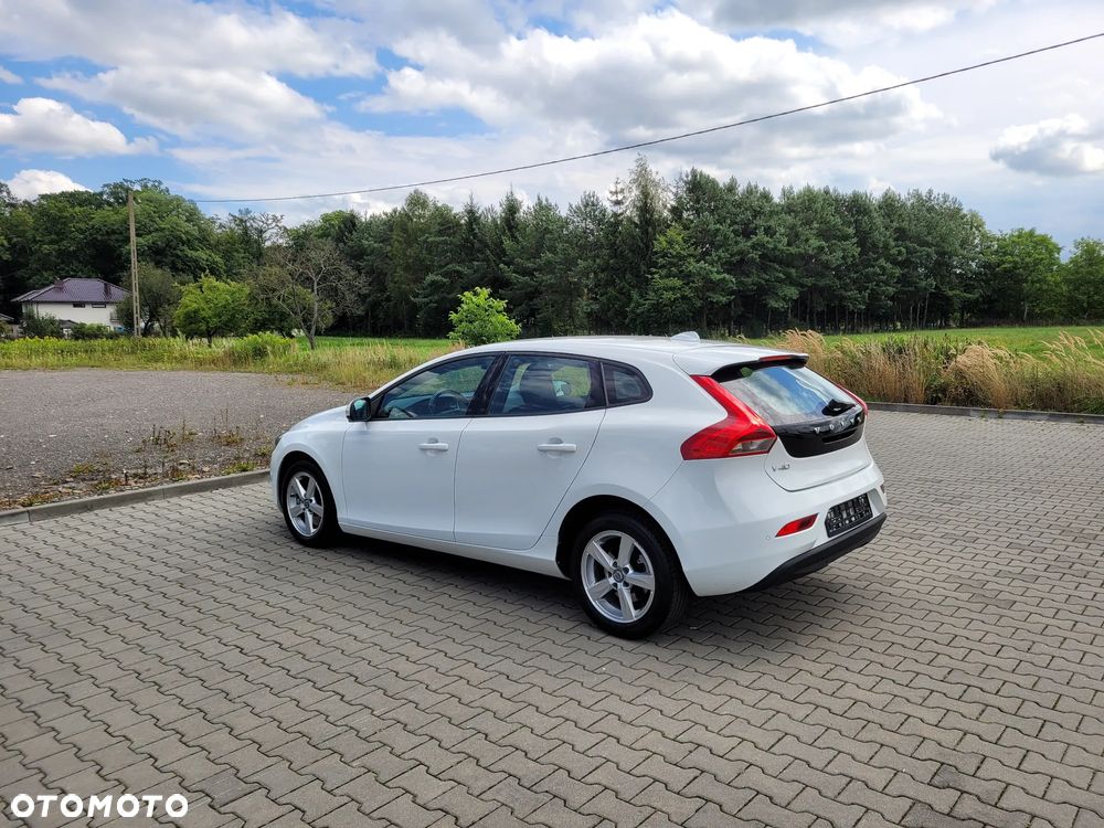 Volvo V40 - 10