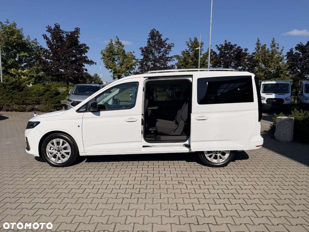 Ford Tourneo Connect Grand - 13
