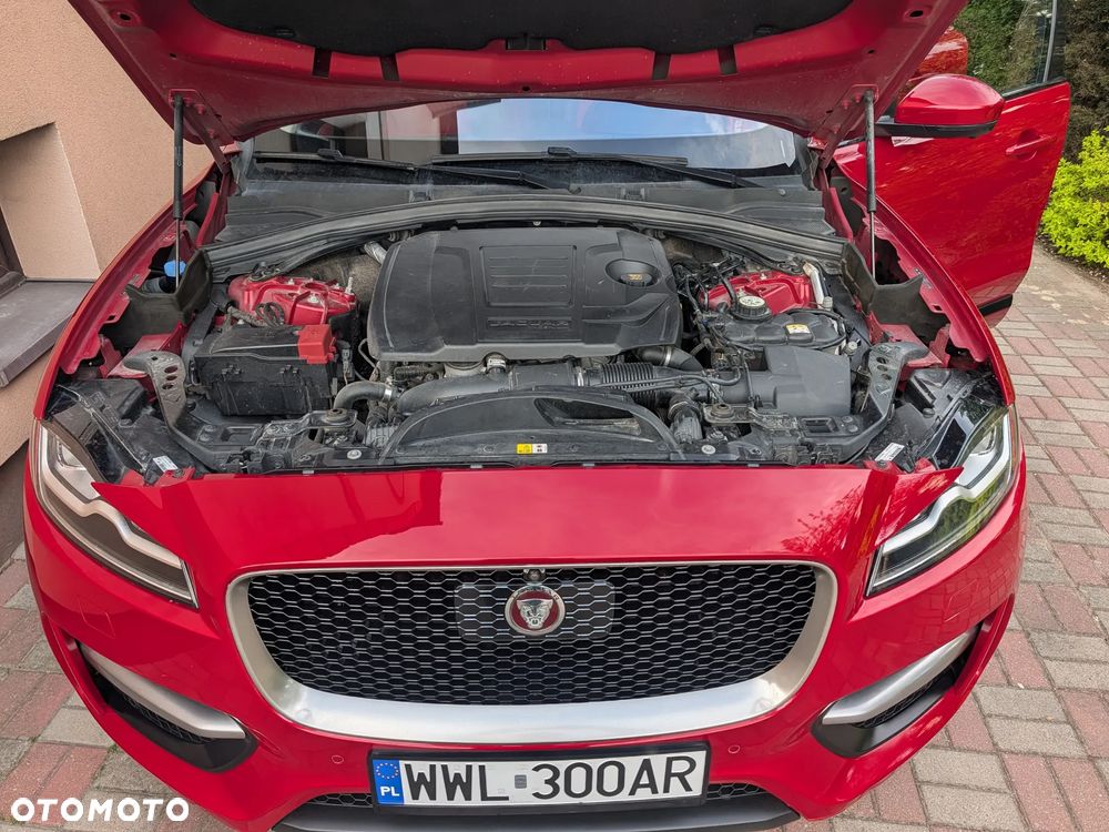 Jaguar F-Pace 30t AWD R-Sport - 32