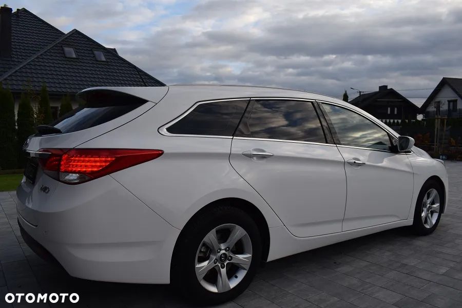 Hyundai i40 1.6 GDI Comfort + - 24