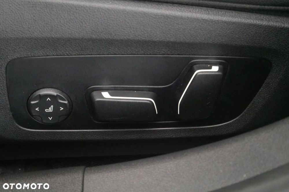 BMW Seria 3 - 35
