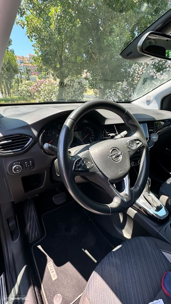 Opel Crossland X 1.2 S&S Auto 120 Anos - 11