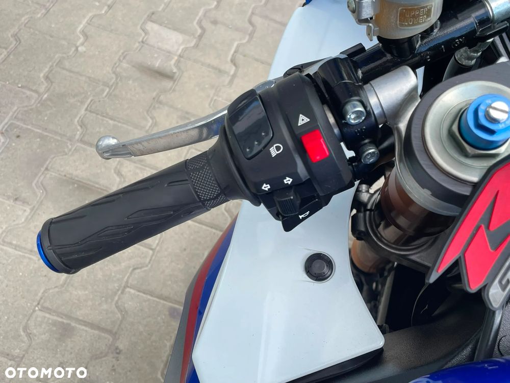 Suzuki GSX-R - 19