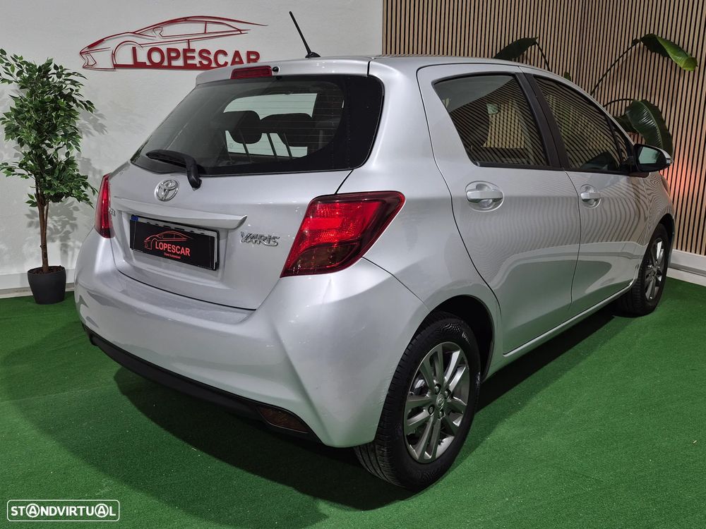 Toyota Yaris 1.4 D-4D Comfort+P.Style - 6