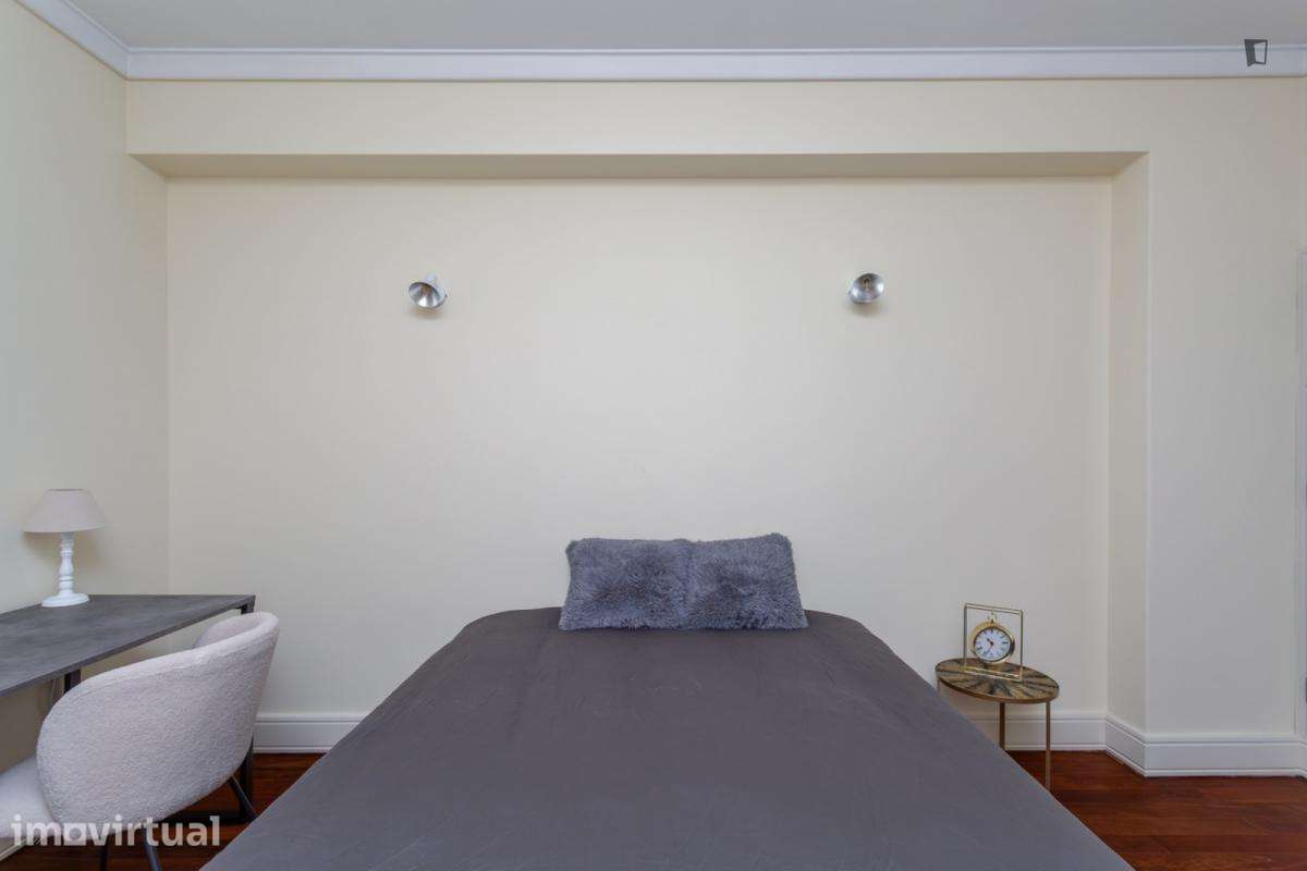 Quarto - localizado em Roma-Areeiro Lisbon - Grande imagem: 3/24