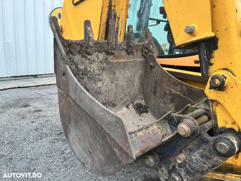 JCB 4CX - 25