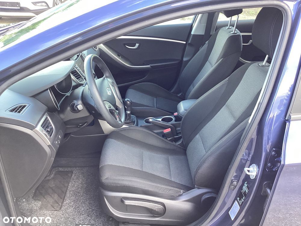 Hyundai i30 1.6 CRDi BlueDrive Go - 9