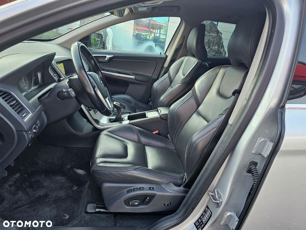 Volvo XC 60 D3 Inscription - 4