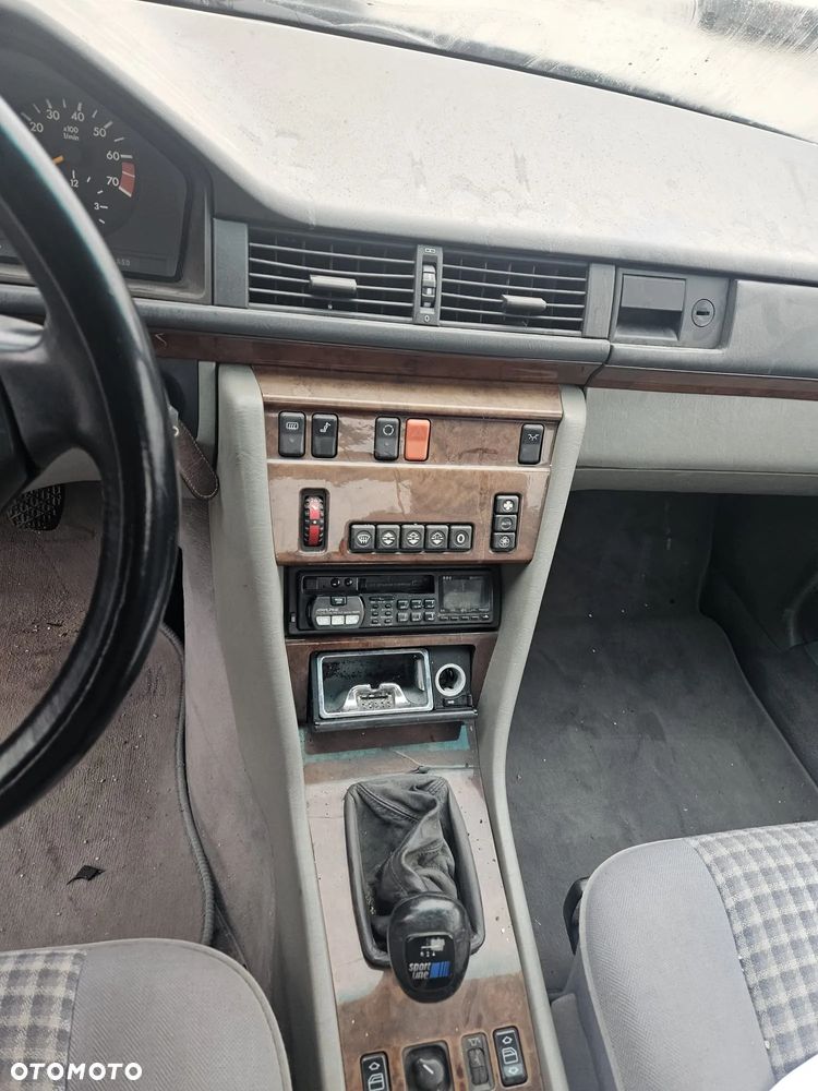 Mercedes-Benz W124 (1984-1993) - 9