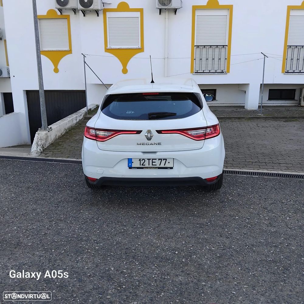 Renault Mégane 1.5 dCi Zen ECO - 11