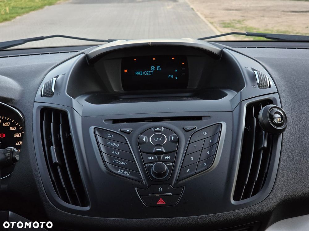 Ford Kuga 1.6 EcoBoost 2x4 Titanium - 17