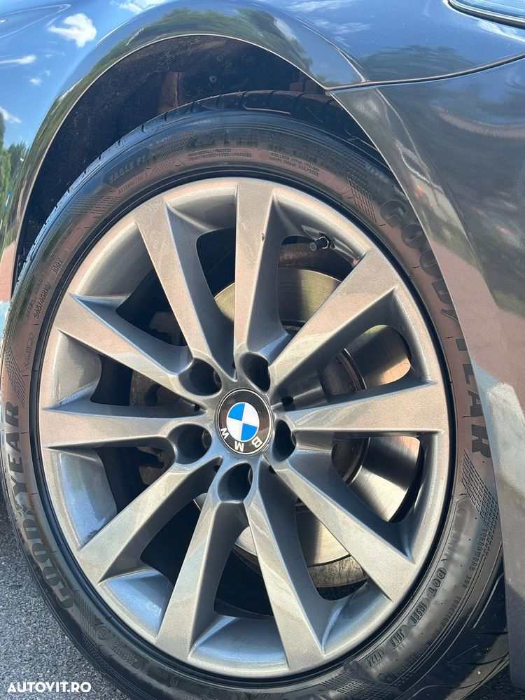 BMW Seria 5 520d Aut. Luxury Line - 30
